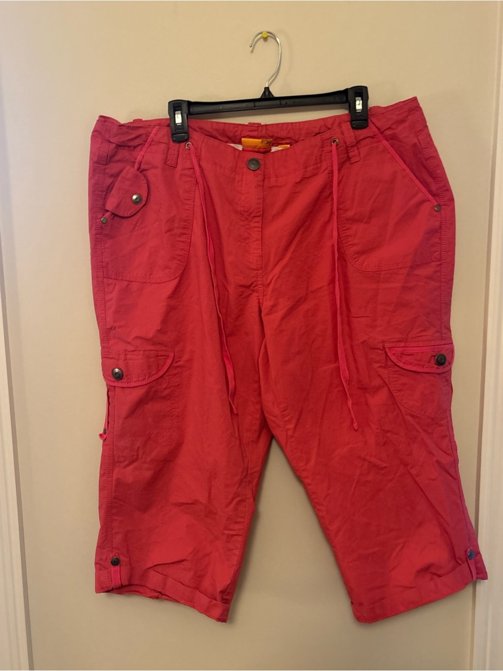 Avenue Hot Pink Cargo Capris